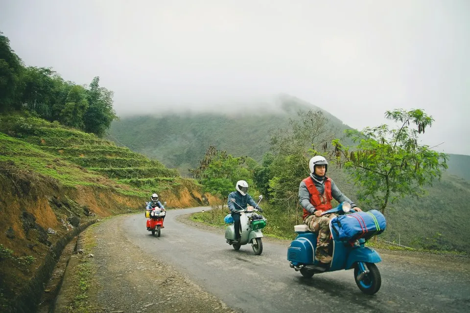 Vespa & Phượt Đường Dài – Hướng Dẫn Từ A → Z Cho Chuyến Đi Trọn Vẹn